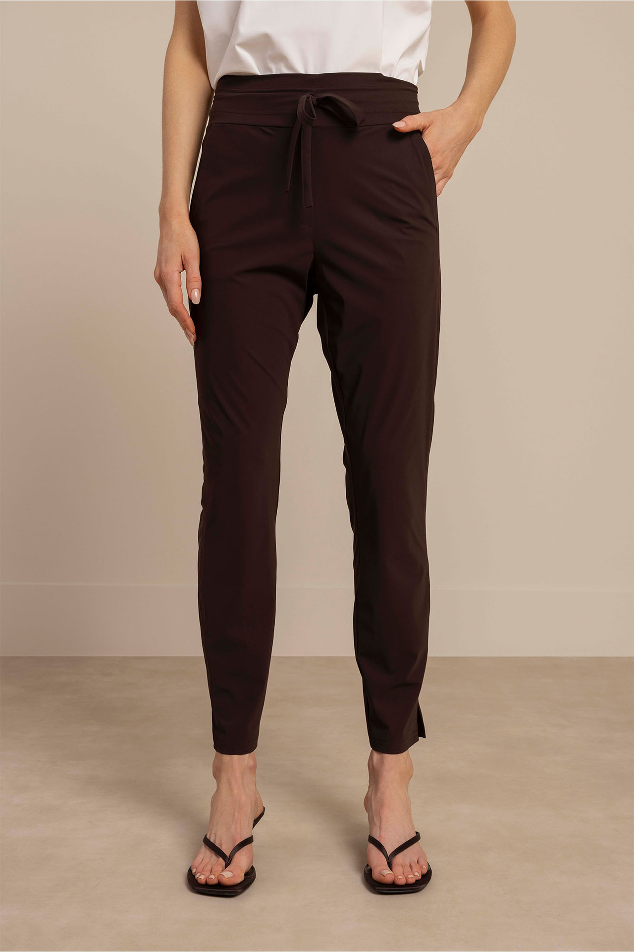 Studio Anneloes Startup Summer Trousers Espresso, zomerse damesbroek maat 4